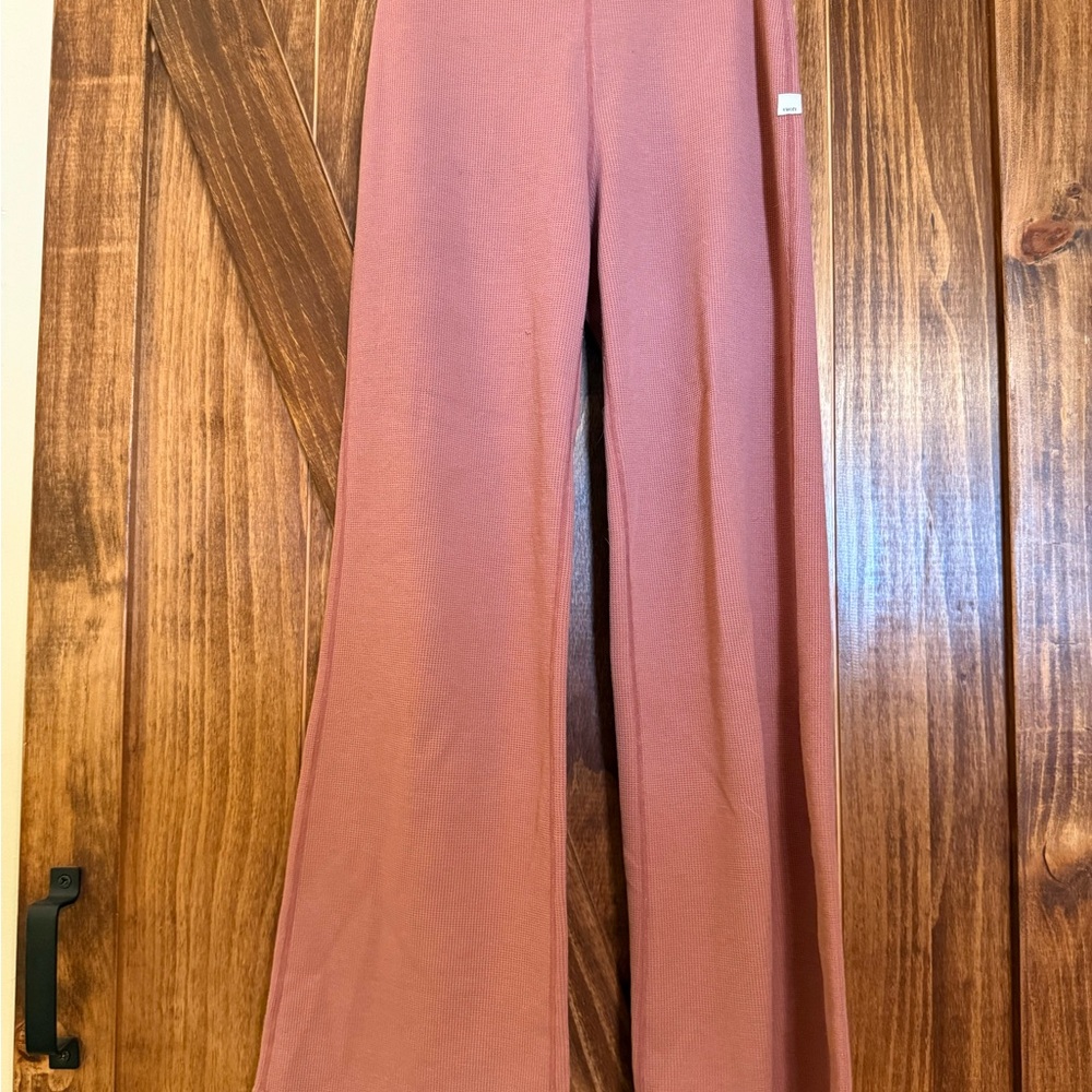 Vuori Women's Pink Waffle Pants